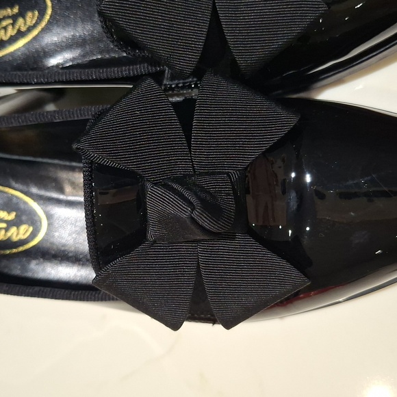 NWOT Brown's Couture "Tulip" Black Patent Loafers w/ Bow Detail (EU38/US7.5) - Picture 4 of 9